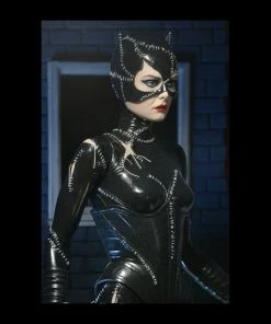 Catwoman: Batman Returns – 1/4 Scale Action Figure – Catwoman (Michelle Pfeiffer) By NECA
