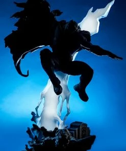 Batman: The Dark Knight Returns Premium Format™ Figure By Sideshow Collectibles