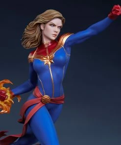 Captain Marvel Statue By Sideshow Collectibles Avengers Assemble Avengers Earth's Heroes