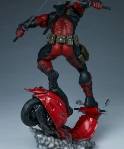 Deadpool Premium Format™ Figure By Sideshow Collectibles