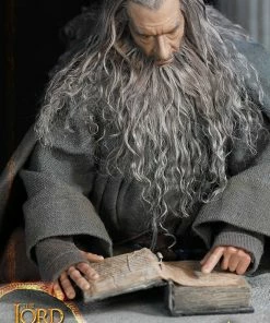 Promo ⭐ Gandalf The Grey Sixth Scale Figure By Asmus Collectible Toys The Lord Of The Rings – The Crown Series Sideshow ✨ 20 Gandalf The Grey Sixth Scale Figure By Asmus Collectible Toys The Lord Of The Rings – The Crown Series Sideshow