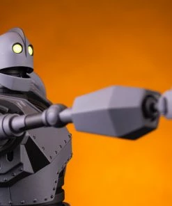 Iron Giant Collectible Figure By Mondo Mondo Mecha Collection MONDO COLLECTIBLES