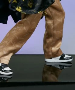 SUGA Deluxe Statue By Sideshow Collectibles BTS Idol Collection