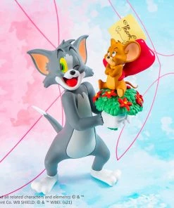 Tom And Jerry – Just For You Statue By Soap Studio